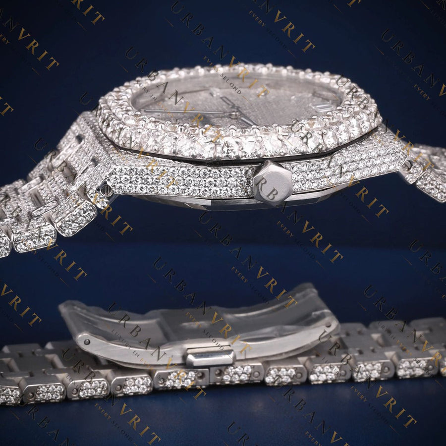 Classic Round VVS1 D Color Moissanite Watch
