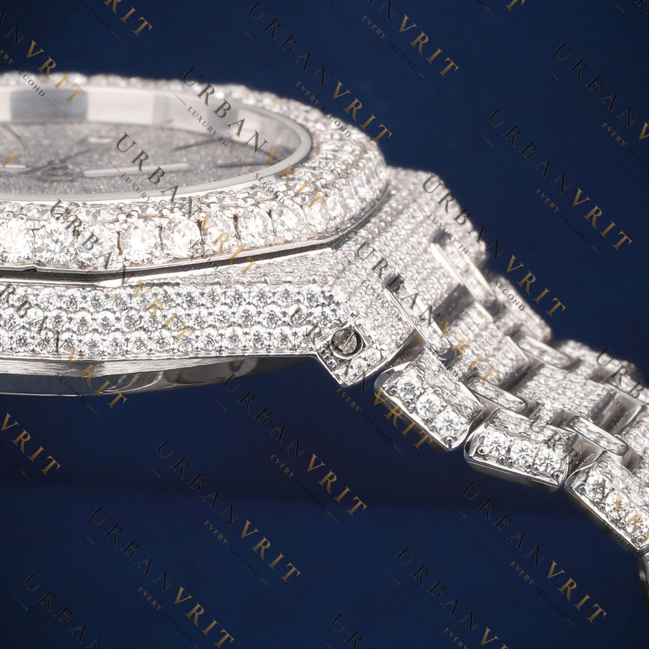 Classic Round VVS1 D Color  Moissanite Watch